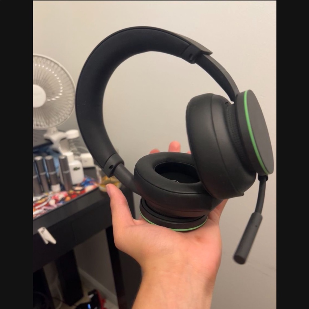 Xbox wireless headphones